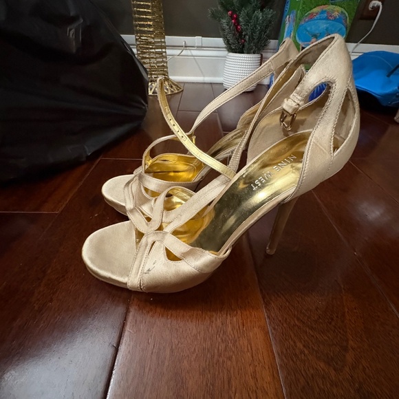 Nine West Gold Satin Strappy Platform Heels - Picture 2 of 3